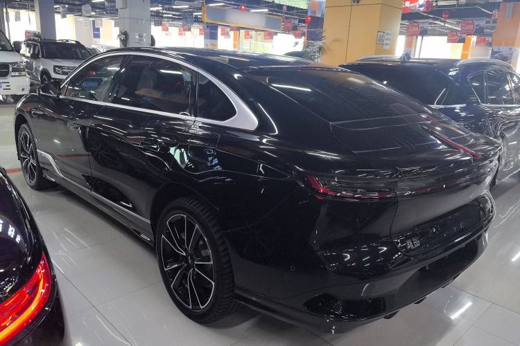 Used VOYAH PASSION 2024 PHEV Four-Wheel Drive Ultra-Long Range Flagship Model Exterior 4