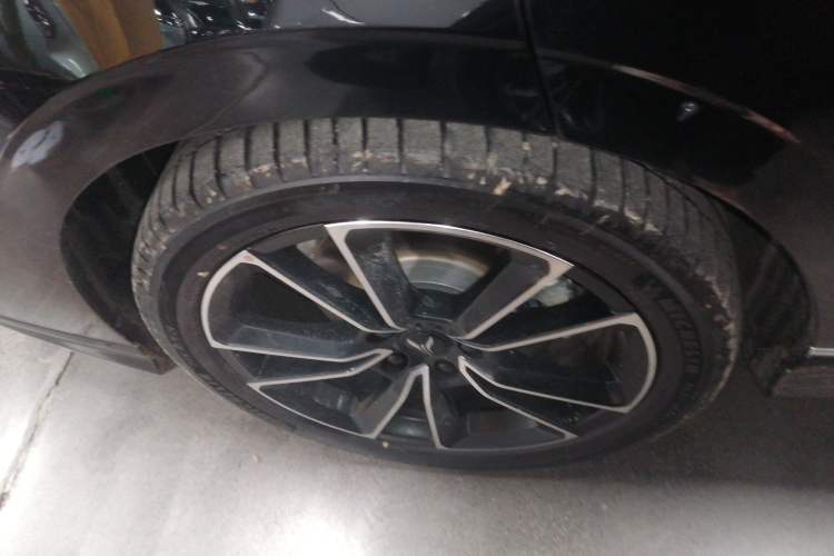 Used VOYAH PASSION 2024 PHEV Four-Wheel Drive Ultra-Long Range Flagship Model Exterior 8