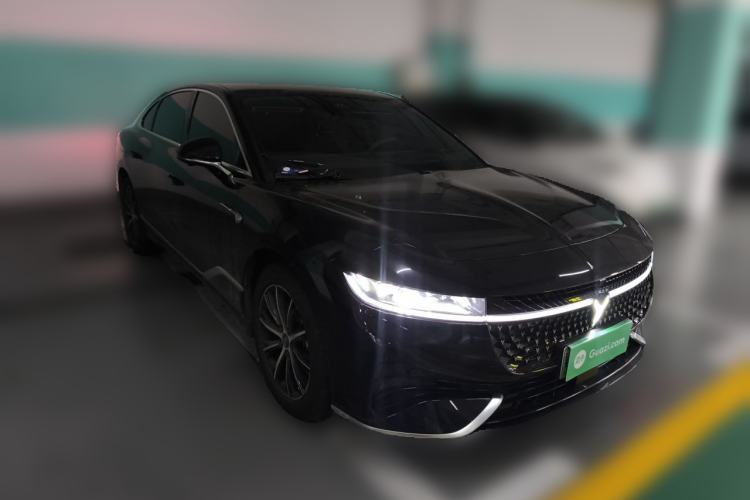 Used VOYAH PASSION 2024 PHEV Four-Wheel Drive Ultra-Long Range Executive Edition Front Right 45 Deg