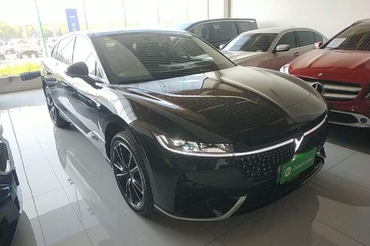 Used VOYAH PASSION 2024 PHEV Four-Wheel Drive Ultra-Long Range Flagship Model Front Right 45 Deg
