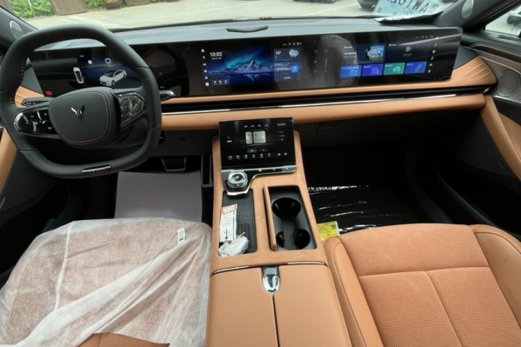 Used VOYAH PASSION 2024 PHEV Four-Wheel Drive Ultra-Long Range Flagship Model Interior 1
