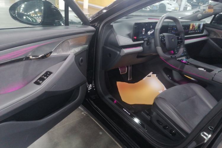 Used VOYAH PASSION 2024 PHEV Four-Wheel Drive Ultra-Long Range Flagship Model Interior 3