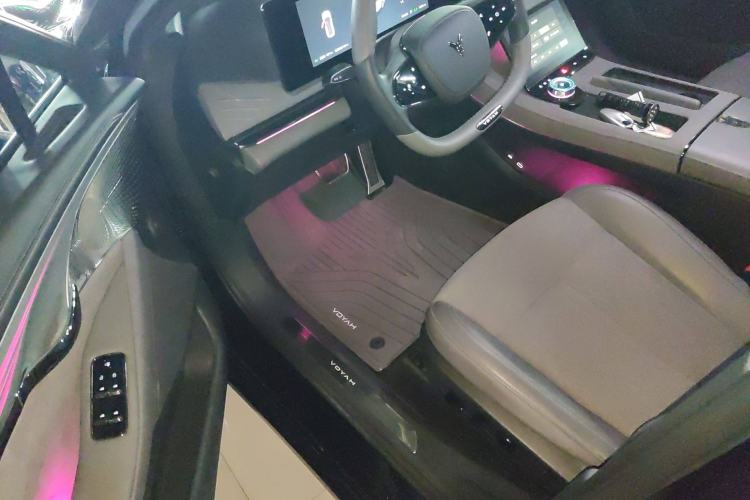 Used VOYAH PASSION 2024 PHEV Four-Wheel Drive Ultra-Long Range Flagship Model Interior 3
