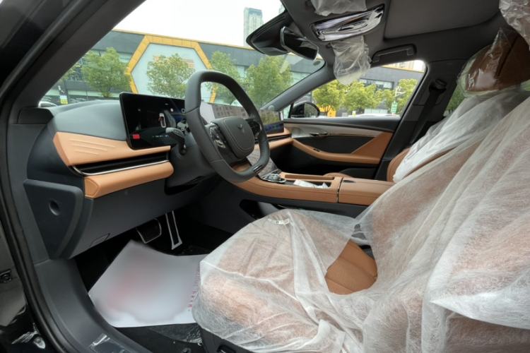 Used VOYAH PASSION 2024 PHEV Four-Wheel Drive Ultra-Long Range Flagship Model Interior 3