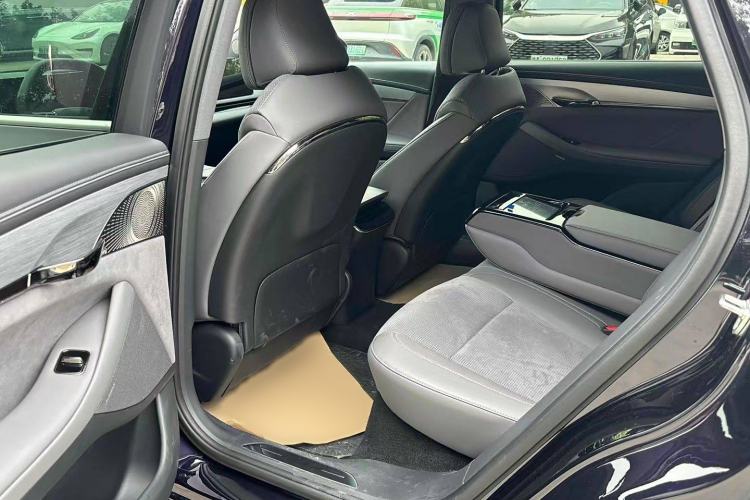 Used VOYAH PASSION 2024 PHEV Four-Wheel Drive Ultra-Long Range Flagship Model Interior 4