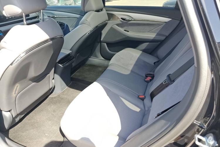Used VOYAH PASSION 2024 PHEV Four-Wheel Drive Ultra-Long Range Flagship Model Interior 4