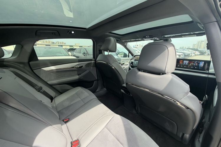 Used VOYAH PASSION 2024 PHEV Four-Wheel Drive Ultra-Long Range Executive Edition Interior 6