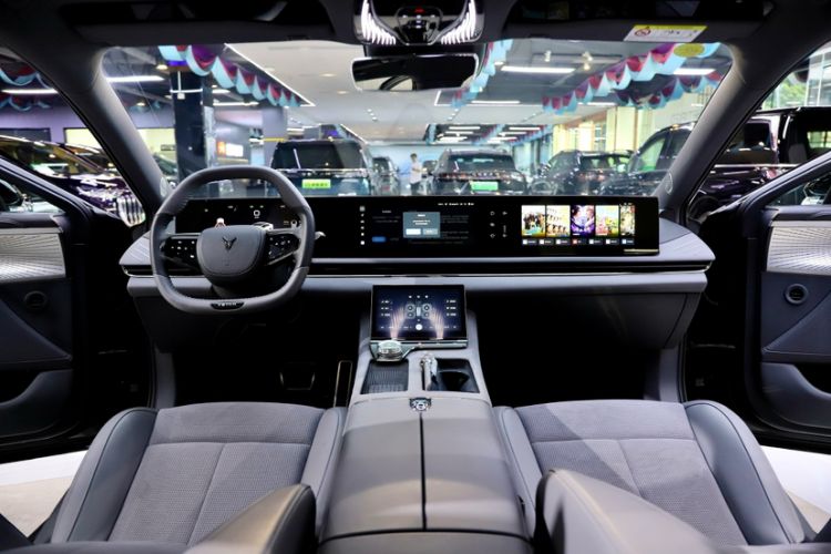 Used VOYAH PASSION 2024 PHEV Four-Wheel Drive Ultra-Long Range Flagship Model Interior 6