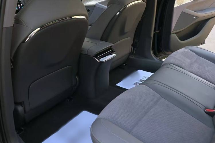 Used VOYAH PASSION 2024 PHEV Four-Wheel Drive Ultra-Long Range Executive Edition Interior 7