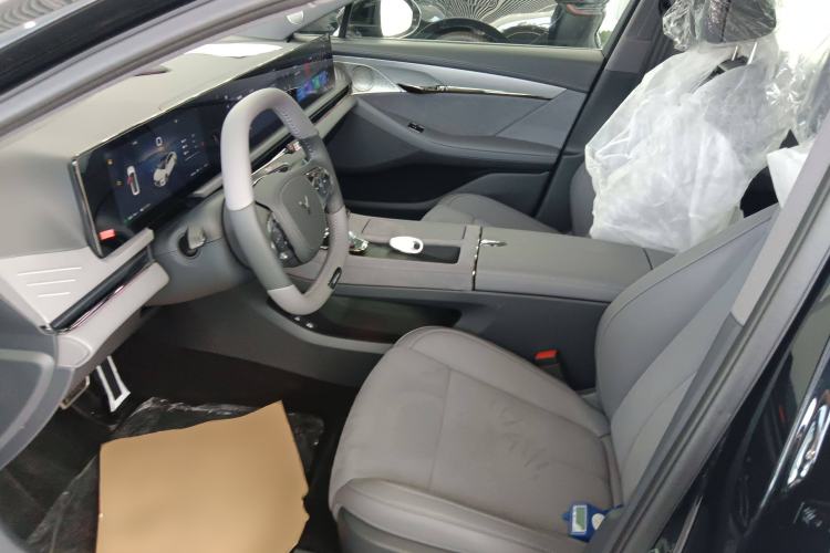 Used VOYAH PASSION 2024 PHEV Four-Wheel Drive Ultra-Long Range Flagship Model Left Front Seat