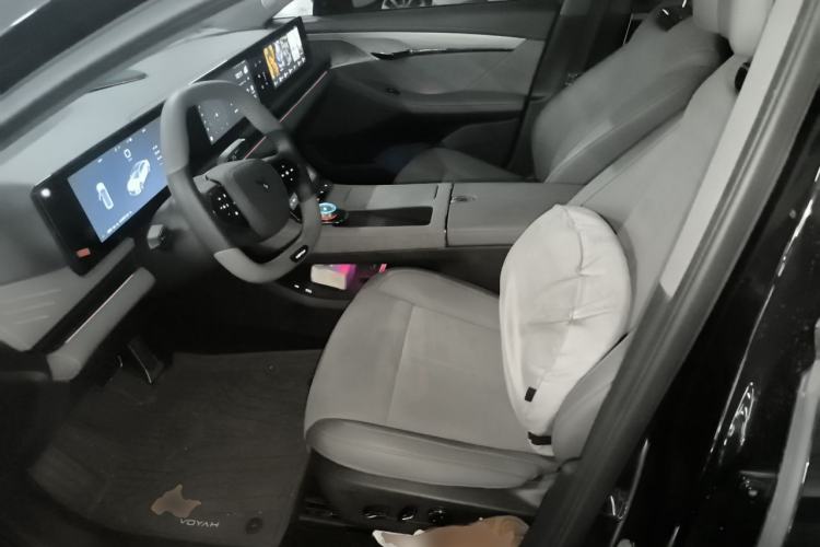 Used VOYAH PASSION 2024 PHEV Four-Wheel Drive Ultra-Long Range Executive Edition Left Front Seat