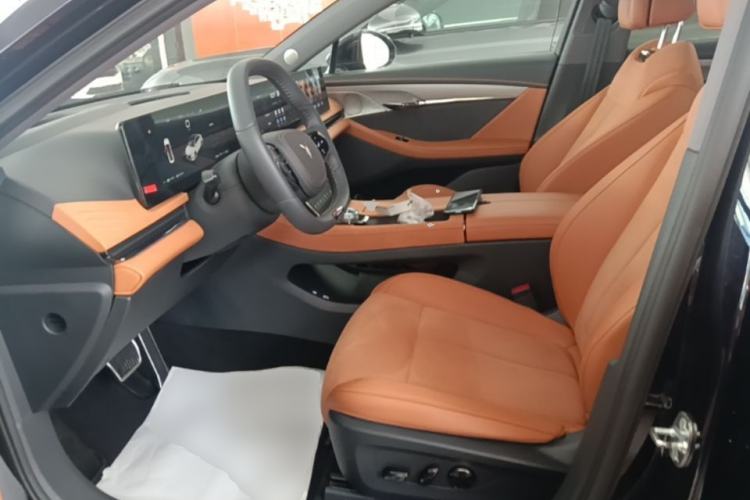 Used VOYAH PASSION 2024 PHEV Four-Wheel Drive Ultra-Long Range Flagship Model Left Front Seat
