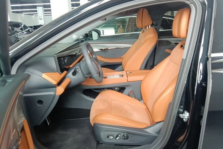 Used VOYAH PASSION 2024 PHEV Four-Wheel Drive Ultra-Long Range Flagship Model Left Front Seat