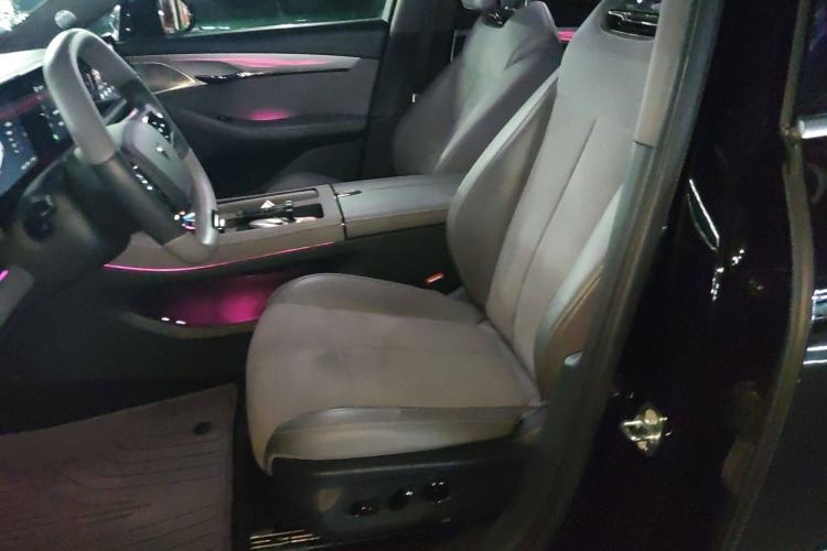 Used VOYAH PASSION 2024 PHEV Four-Wheel Drive Ultra-Long Range Flagship Model Left Front Seat
