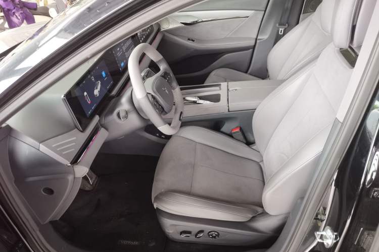 Used VOYAH PASSION 2024 PHEV Four-Wheel Drive Ultra-Long Range Flagship Model Left Front Seat