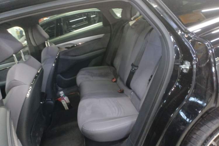 Used VOYAH PASSION 2024 PHEV Four-Wheel Drive Ultra-Long Range Flagship Model Left Rear Seat