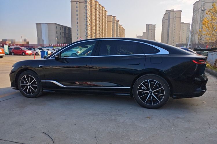 Used VOYAH PASSION 2024 PHEV Four-Wheel Drive Ultra-Long Range Executive Edition Left Side