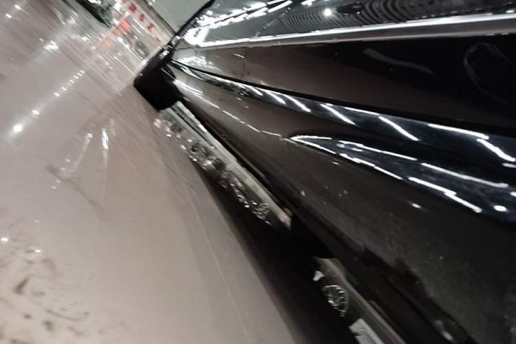 Used VOYAH PASSION 2024 PHEV Four-Wheel Drive Ultra-Long Range Flagship Model Left Side Sill