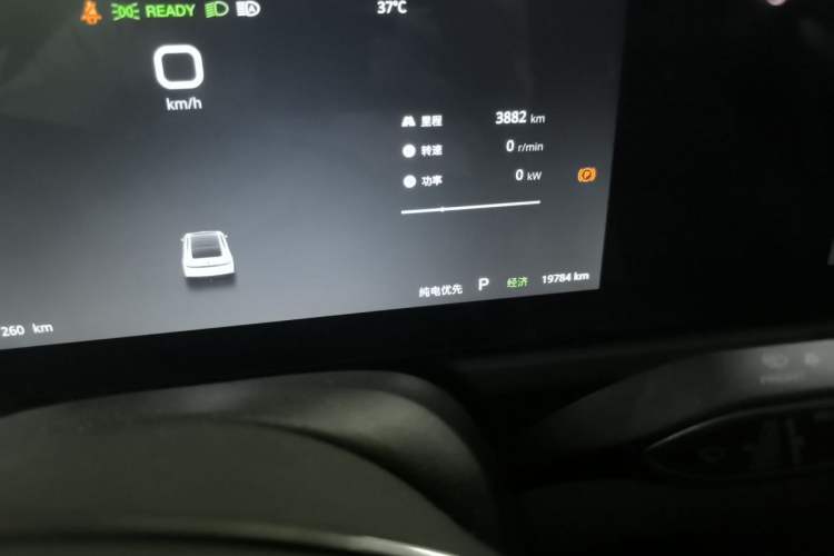 Used VOYAH PASSION 2024 PHEV Four-Wheel Drive Ultra-Long Range Executive Edition Odometer Close Up