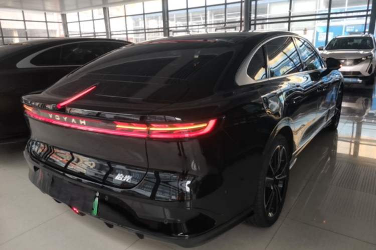 Used VOYAH PASSION 2024 PHEV Four-Wheel Drive Ultra-Long Range Flagship Model Rear Right 45 Deg