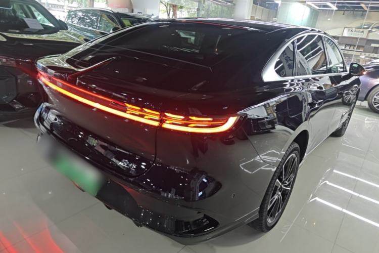 Used VOYAH PASSION 2024 PHEV Four-Wheel Drive Ultra-Long Range Flagship Model Rear Right 45 Deg