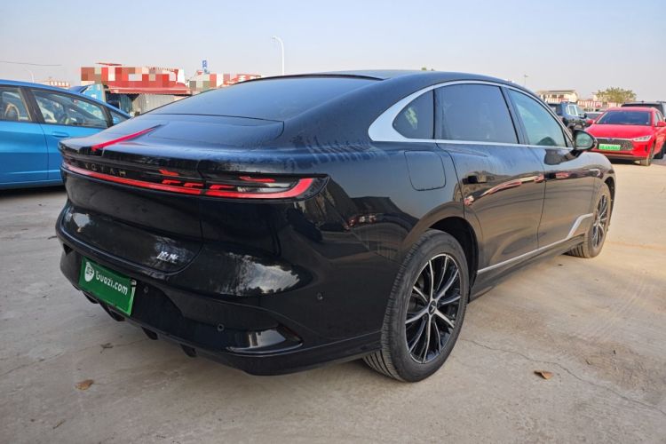 Used VOYAH PASSION 2024 PHEV Four-Wheel Drive Ultra-Long Range Executive Edition Rear Right 45 Deg
