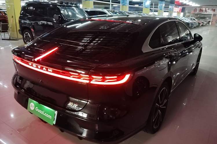 Used VOYAH PASSION 2024 PHEV Four-Wheel Drive Ultra-Long Range Flagship Model Rear Right 45 Deg