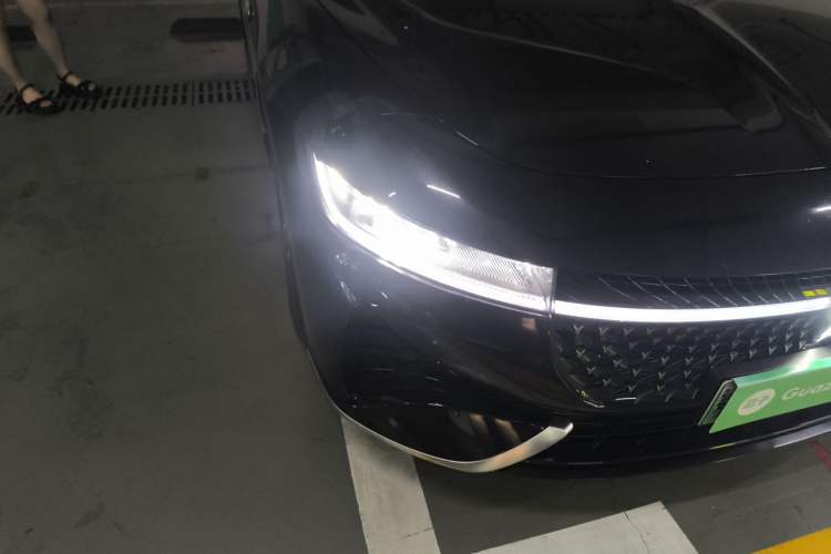 Used VOYAH PASSION 2024 PHEV Four-Wheel Drive Ultra-Long Range Executive Edition Right Front Headlight