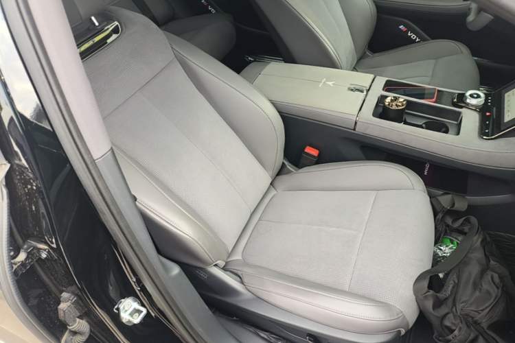 Used VOYAH PASSION 2024 PHEV Four-Wheel Drive Ultra-Long Range Flagship Model Right Front Seat