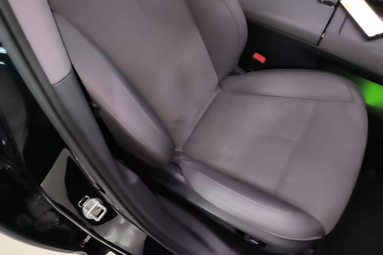 Used VOYAH PASSION 2024 PHEV Four-Wheel Drive Ultra-Long Range Flagship Model Right Front Seat