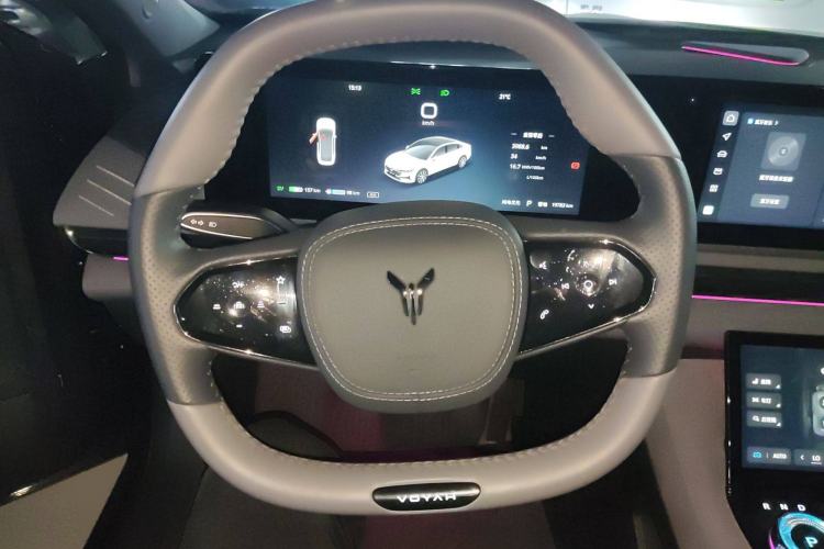 Used VOYAH PASSION 2024 PHEV Four-Wheel Drive Ultra-Long Range Flagship Model Steering Wheel