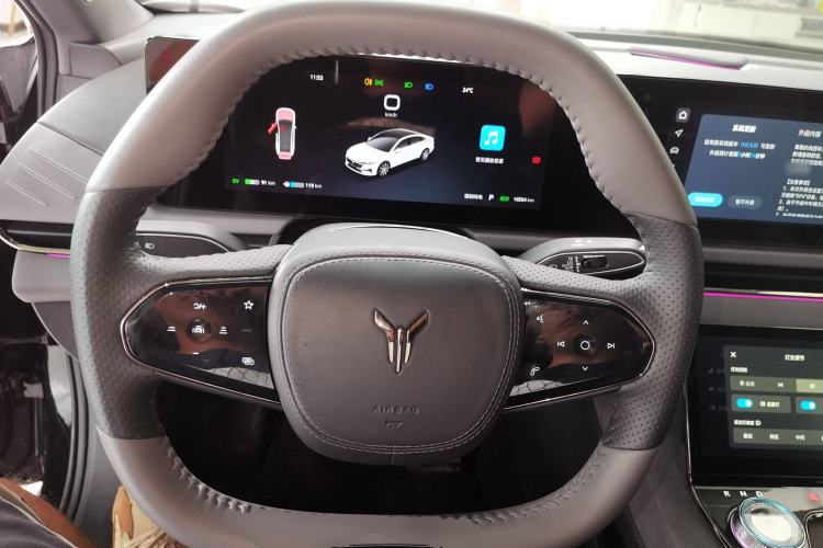 Used VOYAH PASSION 2024 PHEV Four-Wheel Drive Ultra-Long Range Flagship Model Steering Wheel