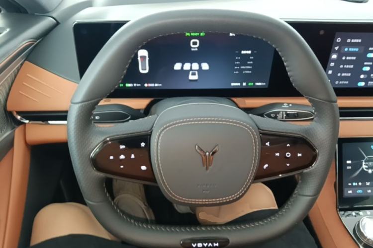 Used VOYAH PASSION 2024 PHEV Four-Wheel Drive Ultra-Long Range Flagship Model Steering Wheel