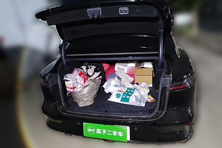 Used VOYAH PASSION 2024 PHEV Four-Wheel Drive Ultra-Long Range Flagship Model Trunk