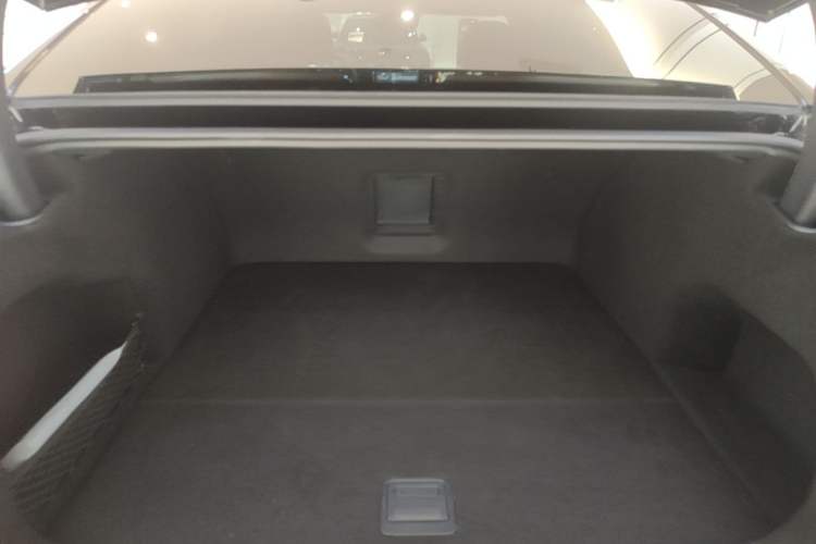 Used VOYAH PASSION 2024 PHEV Four-Wheel Drive Ultra-Long Range Flagship Model Trunk