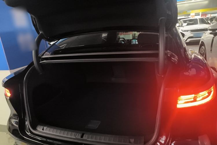 Used VOYAH PASSION 2024 PHEV Four-Wheel Drive Ultra-Long Range Flagship Model Trunk
