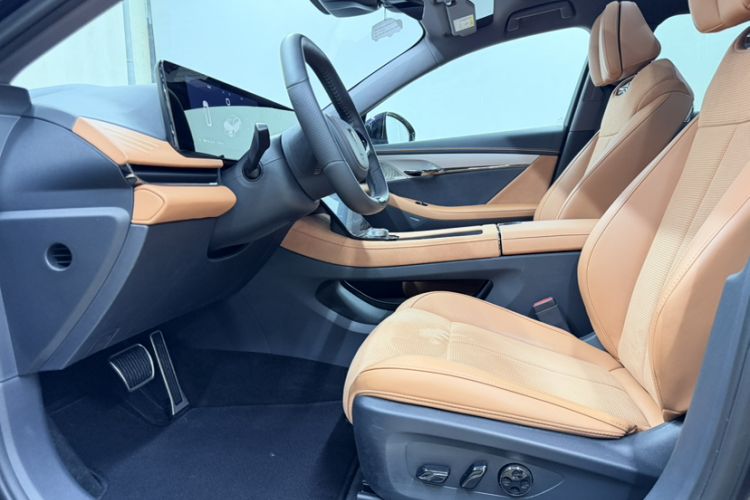 Used VOYAH PASSION 2024 PHEV Four-Wheel Drive Ultra-Long Range Flagship Model Left Front Seat