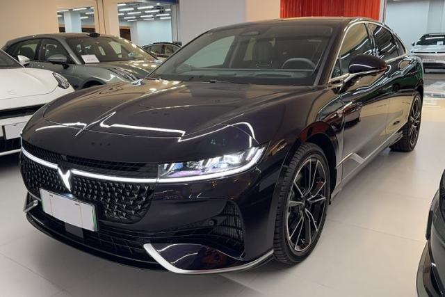 Ojetý VOYAH Light 2024 PHEV Four-Wheel Drive Ultra-Long Range Flagship Model