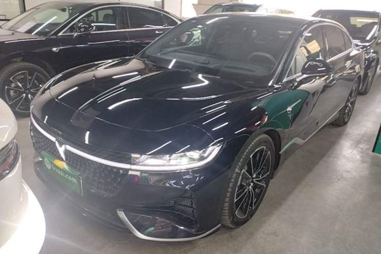Used VOYAH PASSION 2024 PHEV Four-Wheel Drive Ultra-Long Range Flagship Model Guazi used car, China used car export, Used car for sale, Used  cars, Cheapest cars for sale