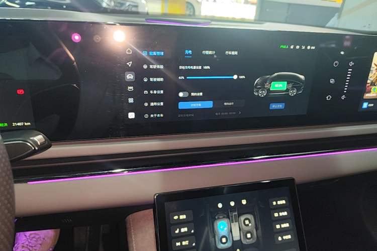 Used VOYAH PASSION 2024 PHEV Four-Wheel Drive Ultra-Long Range Flagship Model Audio And AC Panel