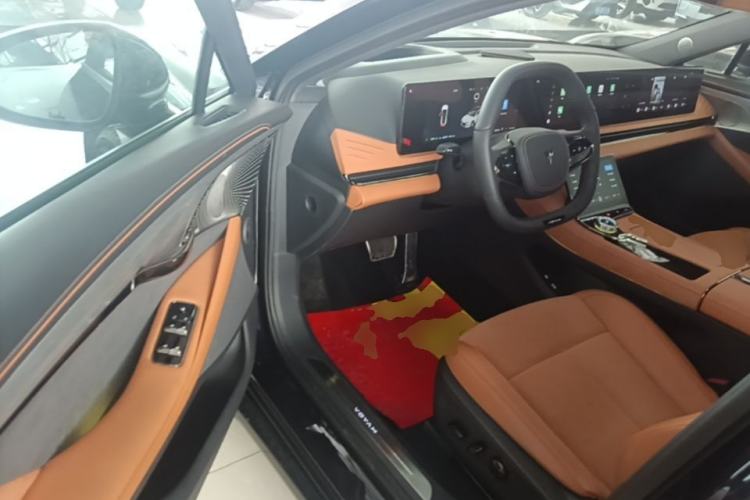 Used VOYAH PASSION 2024 PHEV Four-Wheel Drive Ultra-Long Range Flagship Model Driver Seat