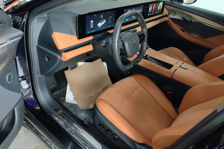 Used VOYAH PASSION 2024 PHEV Four-Wheel Drive Ultra-Long Range Flagship Model Driver Seat