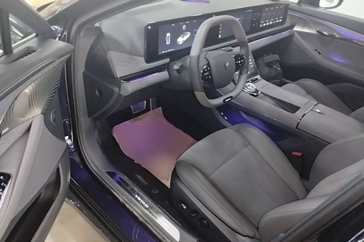Used VOYAH PASSION 2024 PHEV Four-Wheel Drive Ultra-Long Range Flagship Model Driver Seat