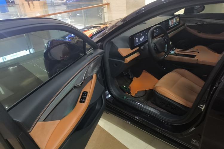 Used VOYAH PASSION 2024 PHEV Four-Wheel Drive Ultra-Long Range Flagship Model Driver Seat