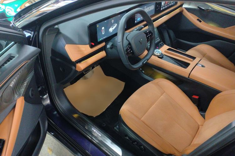 Used VOYAH PASSION 2024 PHEV Four-Wheel Drive Ultra-Long Range Flagship Model Driver Seat