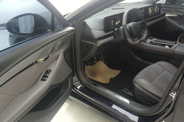 Used VOYAH PASSION 2024 PHEV Four-Wheel Drive Ultra-Long Range Flagship Model Driver Seat