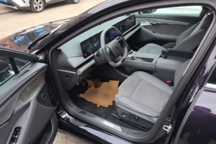 Used VOYAH PASSION 2024 PHEV Four-Wheel Drive Ultra-Long Range Executive Edition Driver Seat