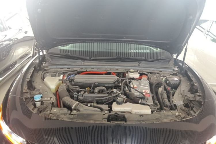 Used VOYAH PASSION 2024 PHEV Four-Wheel Drive Ultra-Long Range Flagship Model Engine Bay