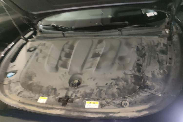 Used VOYAH PASSION 2024 PHEV Four-Wheel Drive Ultra-Long Range Flagship Model Engine Bay