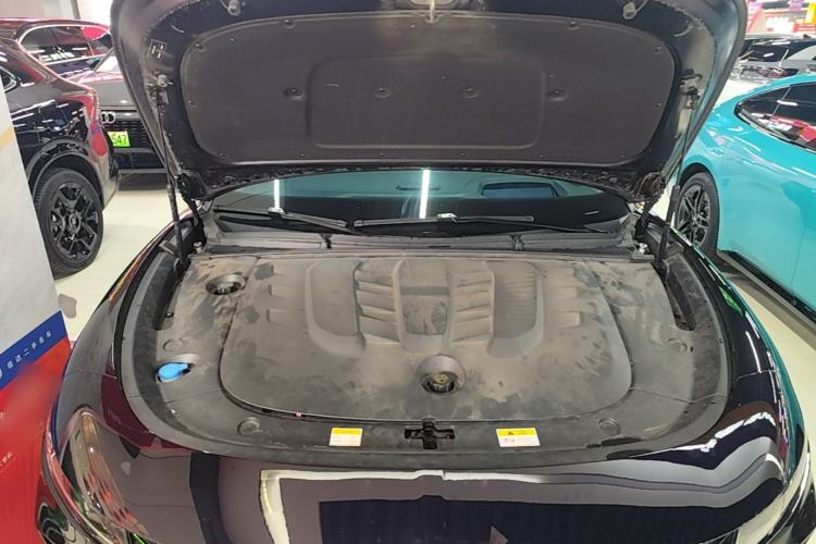 Used VOYAH PASSION 2024 PHEV Four-Wheel Drive Ultra-Long Range Flagship Model Engine Bay
